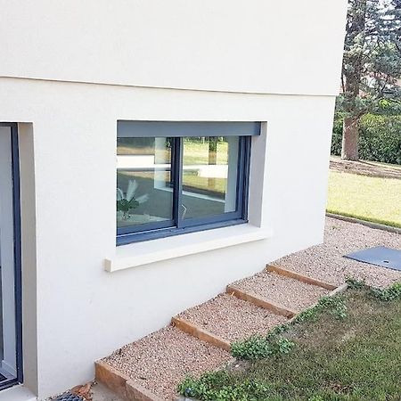 Le Petit Castel, Portes De Lyon Chazay-d'Azergues Екстериор снимка